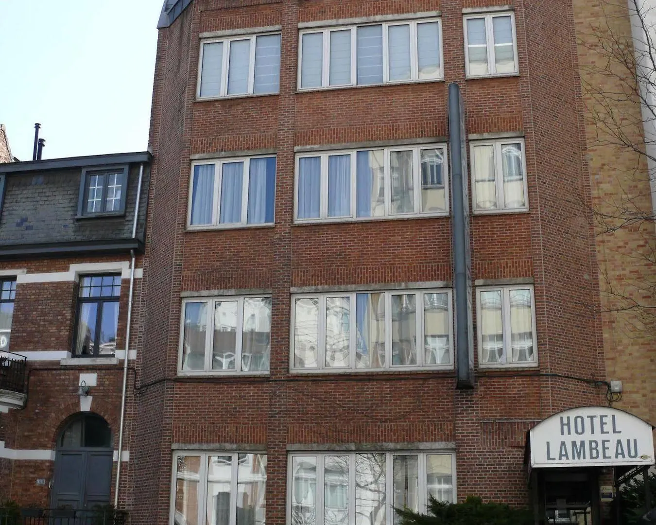 **  Hotel Lambeau Brussels Belgium